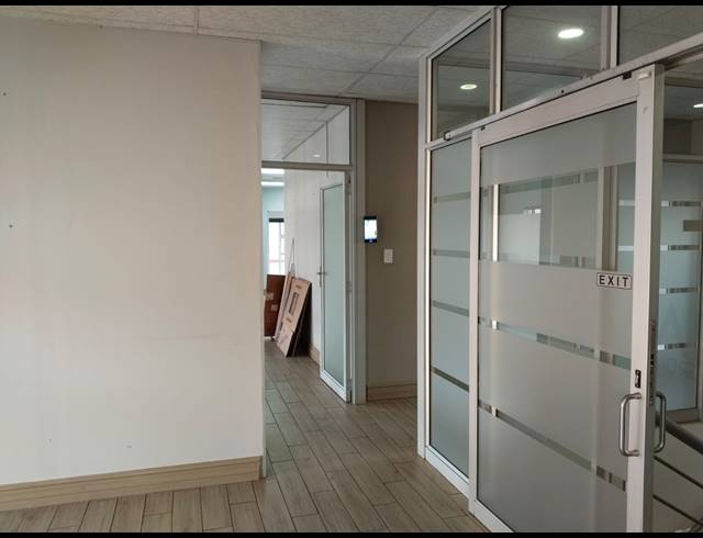 120M² OFFICE TO LET IN MELODIE